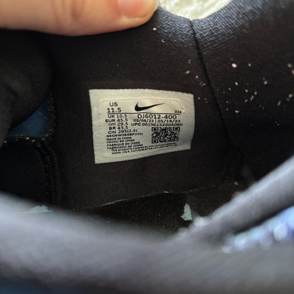 Nike Kyrie Low 5 Sneakers - Picture 15 of 15